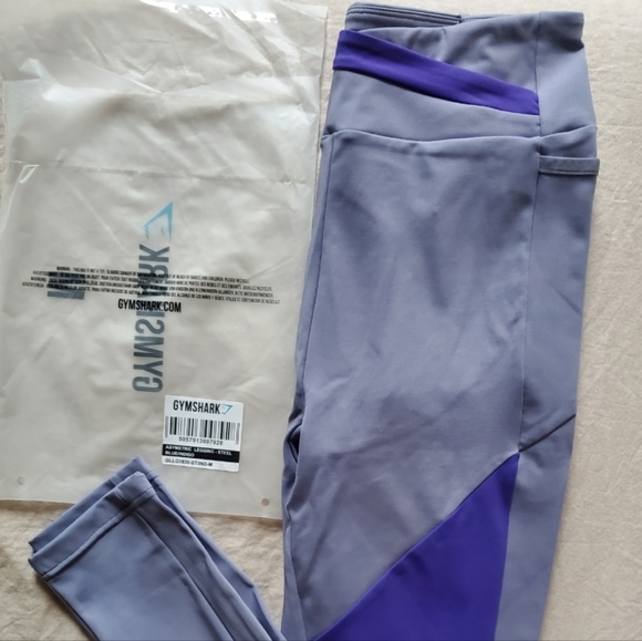 Asymmetrical Gymshark Leggings with Pockets - Picture 4 of 5